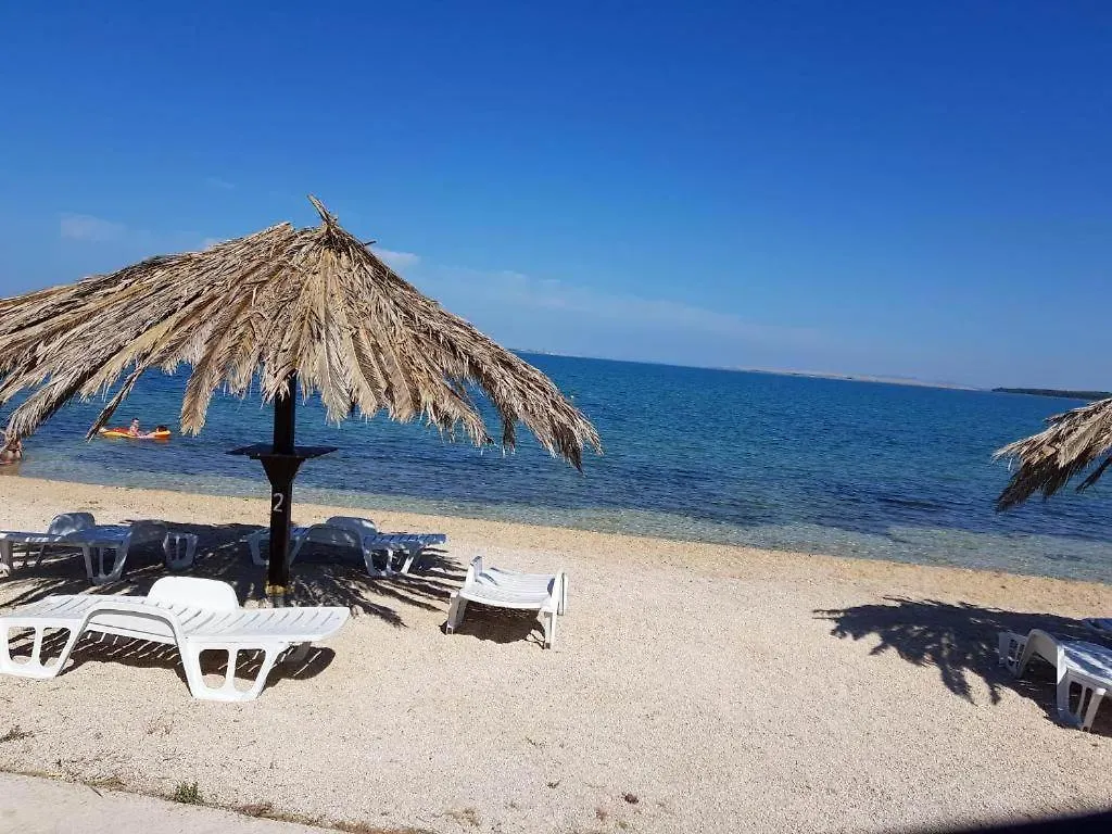Apartman Milutin Vrsi 0*,  Croatia